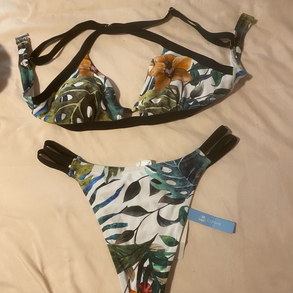Cupshe Floral Leaf Bikini Set